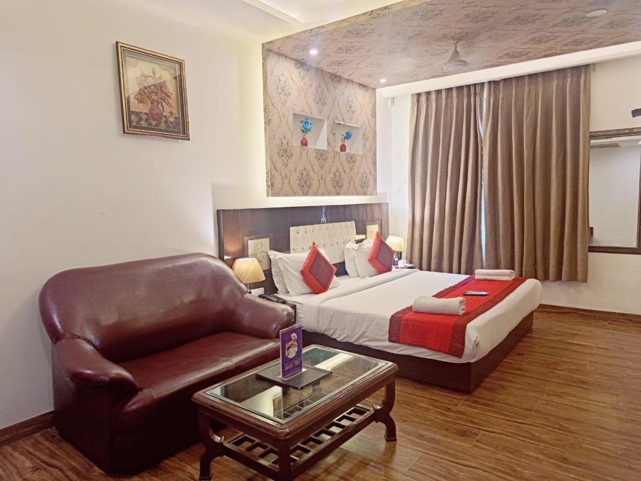 Hotel Waterfall Paschim Vihar Delhi Exterior photo